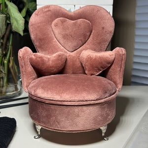 Cute jewelry chair